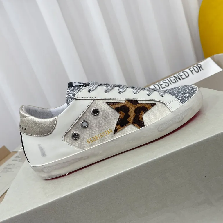 Golden Goose Shoe 